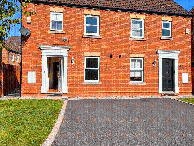3 bed semi detached bungalow to rent Olivia Drive, Slough SL3