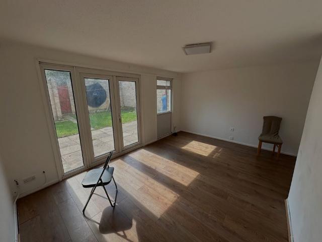 3 Bed Semi Detached House, Medway Close, CR0