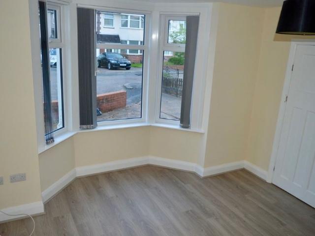 3 Bed Semi Detached House, Barons Croft, CV3