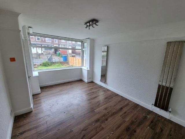 3 Bed Semi Detached House, Brynorme Road, M8