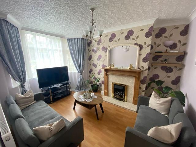 3 Bed Semi Detached House, College Road, B44