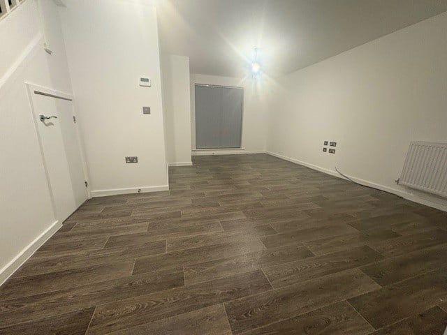 3 Bed Semi Detached House, Eastwell Walk, LE4
