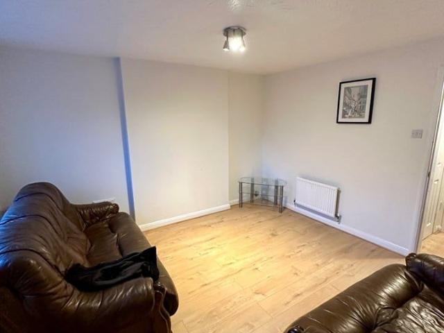 3 Bed Semi Detached House, Furlong Road, CV1