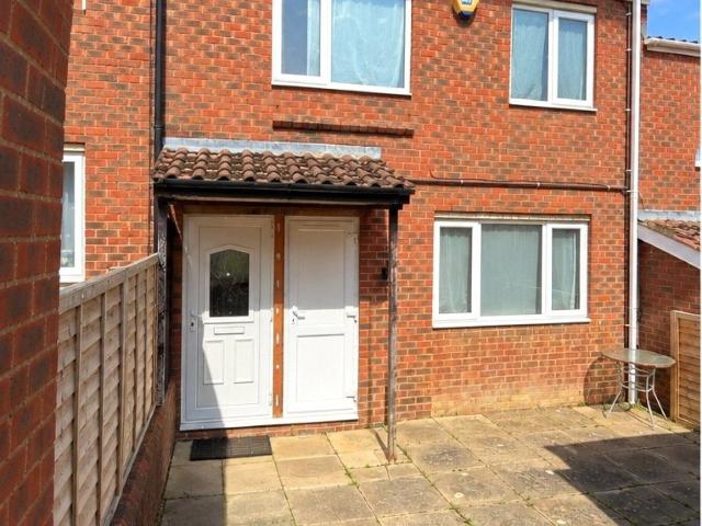 3 bed Semi Detached House for Rent