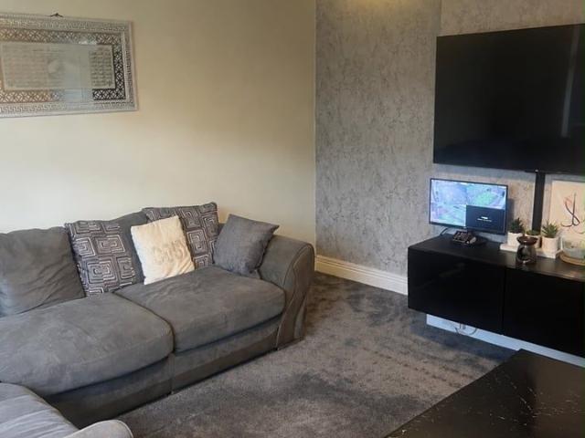 3 Bed Semi Detached House, Foundry Avenue, LS8
