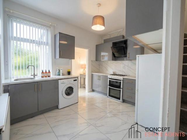 3 Bed Semi Detached House in Sutton