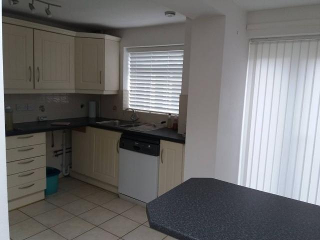 3 Bed Semi Detached House, Lea Close, CH43