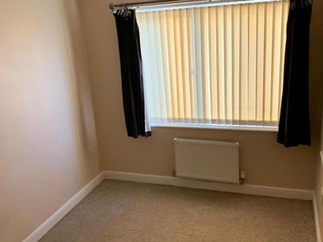 3 Bed Semi Detached House, Pearsons View, LS14