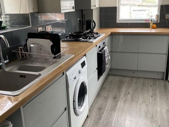 3 Bed Semi Detached House, Ridgeway Lane, BS14
