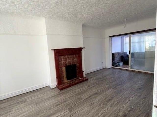 3 Bed Semi Detached House, Ringwood Avenue, M12