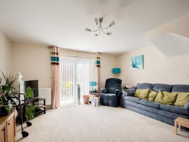 3 Bed Semi Detached House, Surrey Drive, CV3