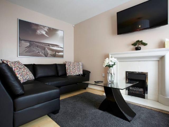 3 Bed Semi Detached House, Tavistock Way, LS12