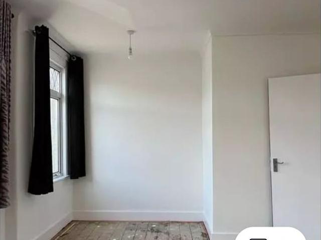 3 Bed Semi Detached House, Thorold Road, IG1