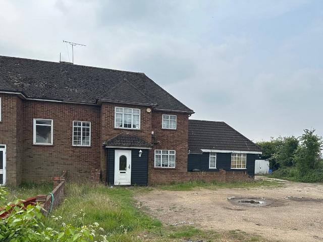3 bed Semi Detached House To Let