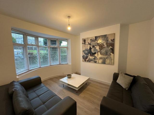 3 Bed Semi detached house To Let
