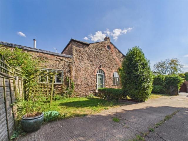 3 BED Semi detached house To rent