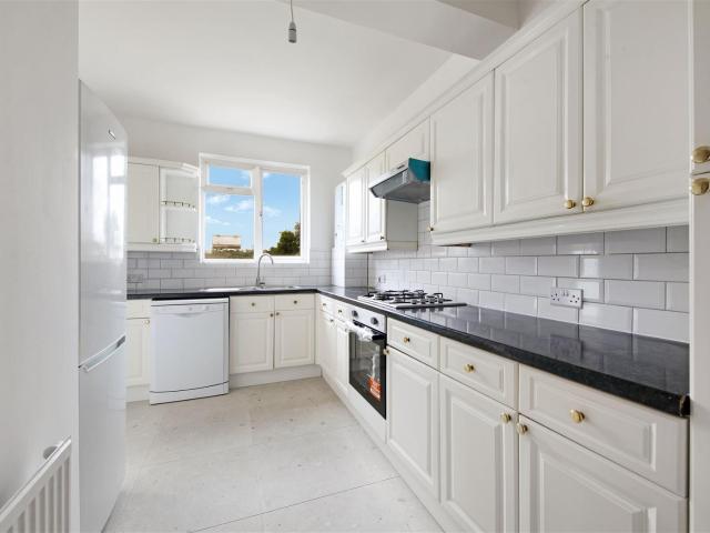 3 bed semi detached house to rent in Chestnut Grove, Wembley | Daniels Estate Agents