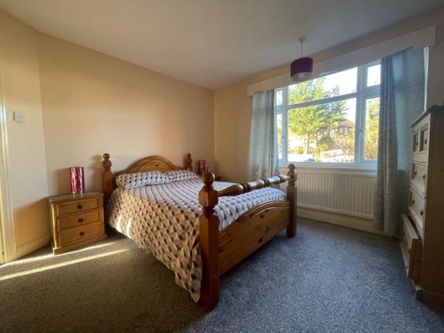 3 bed semi detached house to rent in crawley green rd, luton, lu2