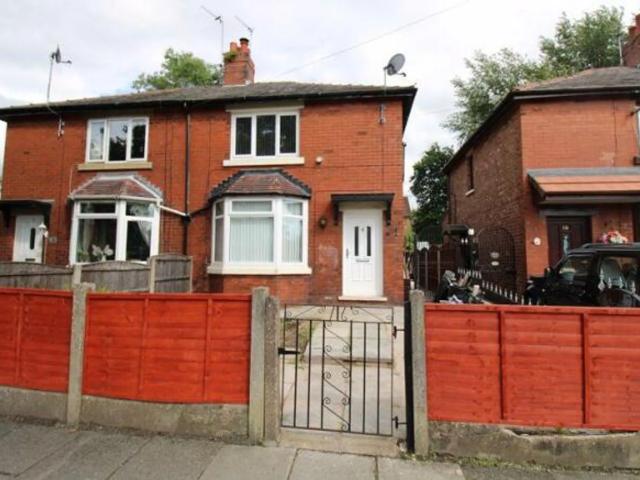 3 bed semi detached house to rent in Alt Road, Ashton Under Lyne, OL6