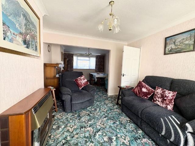 3 bed semi detached house to rent in Granby Road, Luton, LU4