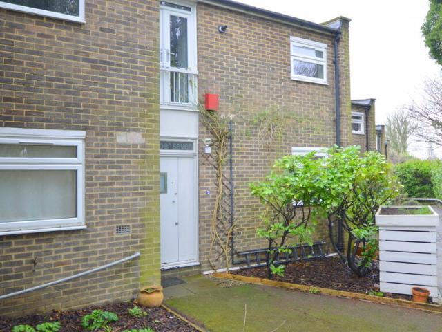 3 Bed Semi Detached House To Rent in Dulwich Village