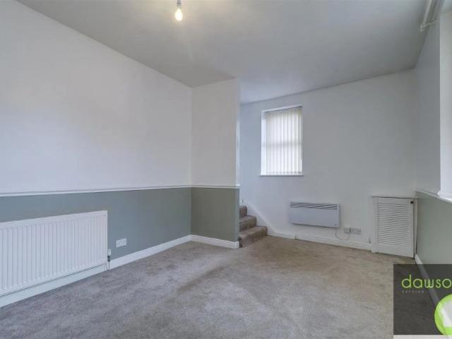 3 bed semi detached house to rent in Halifax Road, Hipperholme, Halifax