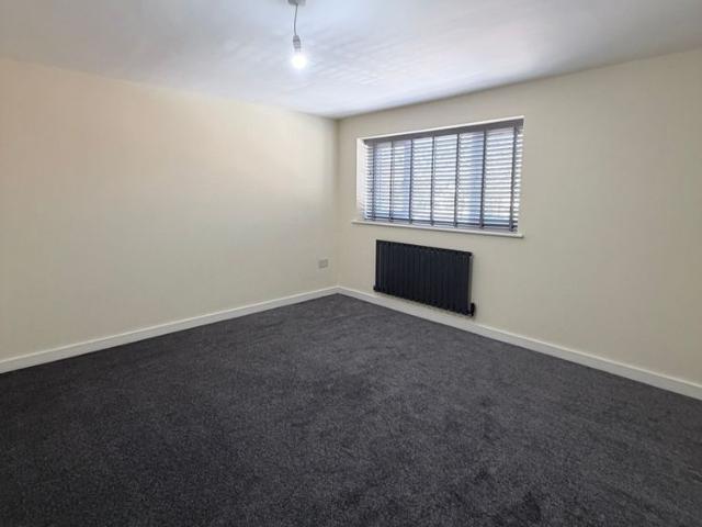 3 bed semi detached house to rent in High Street, Stalybridge, SK15