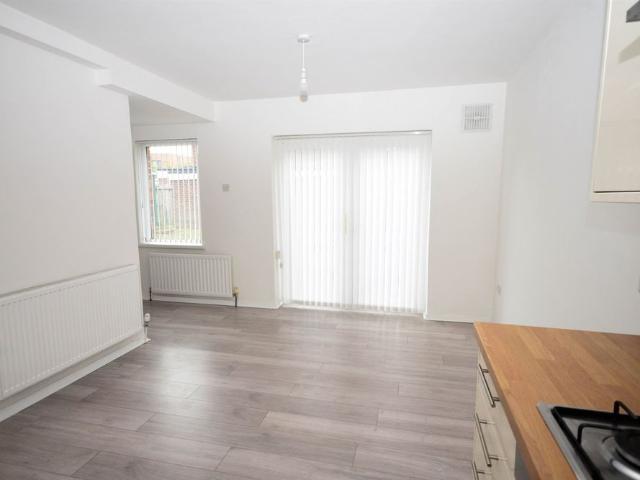 3 bed semi detached house to rent in Highridge, Birtley, DH3