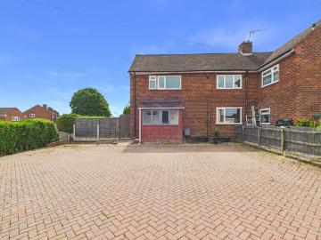 3 bed semi detached house to rent in Lyttleton Avenue, Bromsgrove, B60