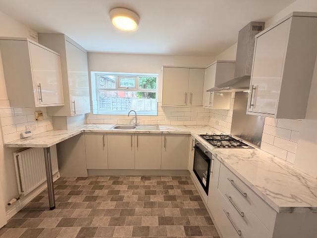 3 bed semi detached house to rent in Milner Street, Manchester, M16