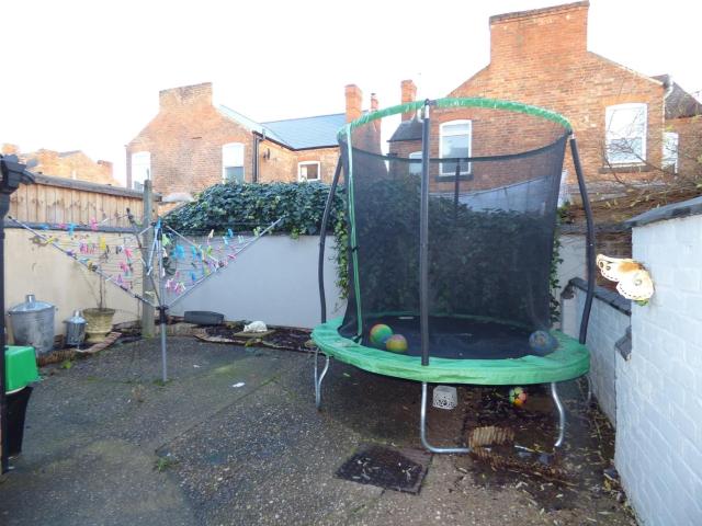 3 bed semi detached house to rent in Walton Street, Long Eaton NG10 1PA