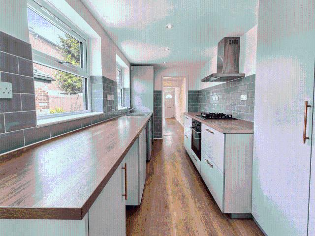 3 bed semi detached house to rent Napier Road, London CR2