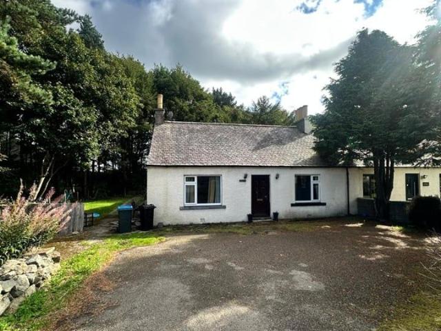 3 Bed Semi Detached House, Wellington Road, AB12