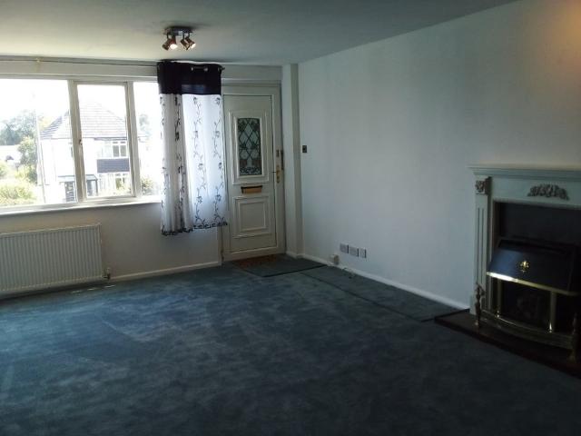 3 Bed Semi Detached House, West Park Road, LS8