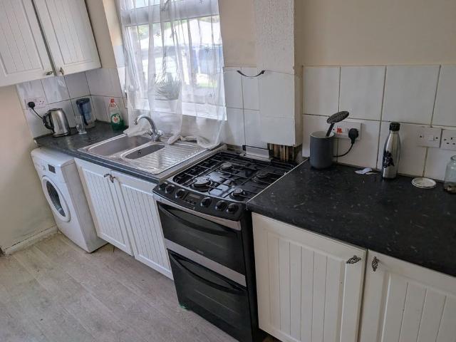 3 Bed Semi Detached House, Whiteways Road, S4