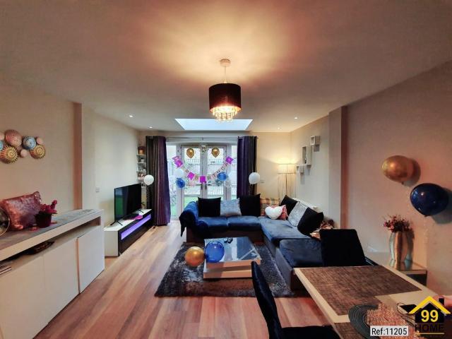 3 bed Semi detached in Elderberry Close, Kings Park Harold Wood, Romford, RM3 0JY