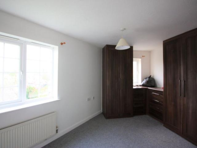 3 bed Semi Detached To Let