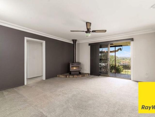 3 Bed + Study | 1 Bath | 1 Car Garage