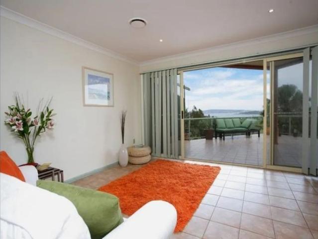 3 bedder apartment with ocean view in tranquility