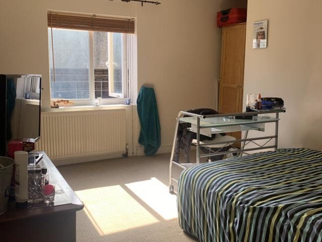 3 bedflat,fully furnished, 1 min to Chiswick Park