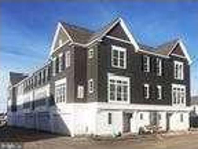 3 Bedroom 3 Bath In Mechanicsburg Pennsylvania 17055