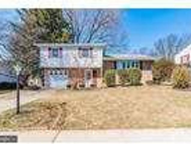3 Bedroom 3 Bath In Camp Hill PA 17011