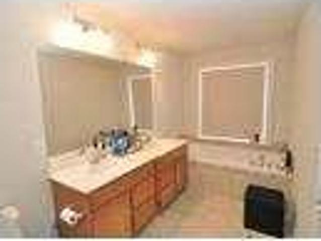 3 Bedroom 3 Bath In Chantilly VA 20152