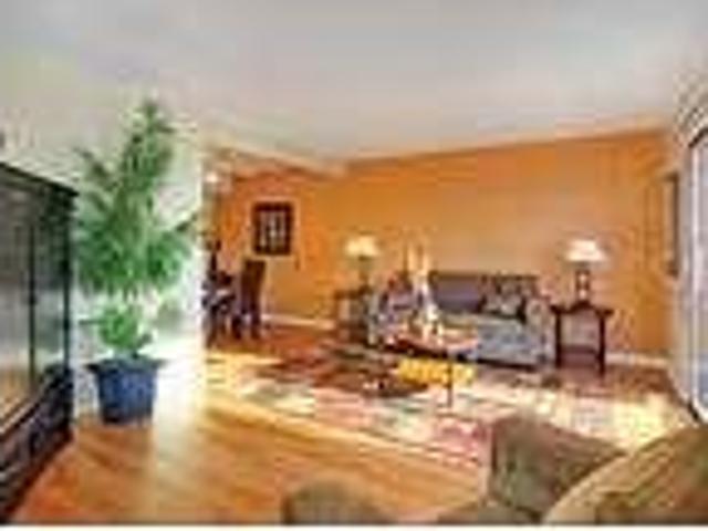 3 Bedroom 3 Bath In Woodridge IL 60517