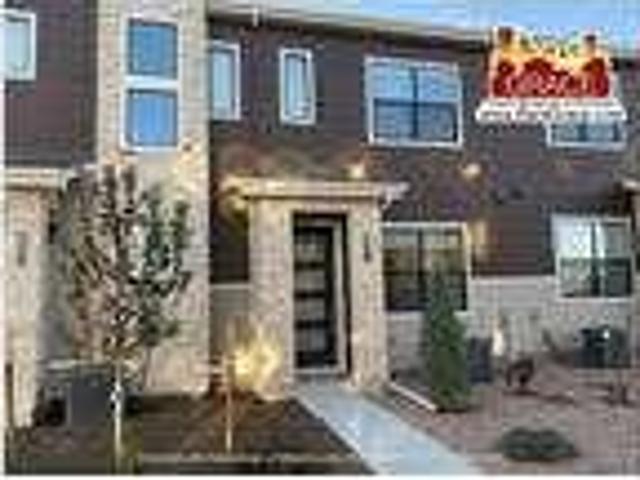 3 Bedroom, 3 Bath Townhouse in Sterling Ranch!