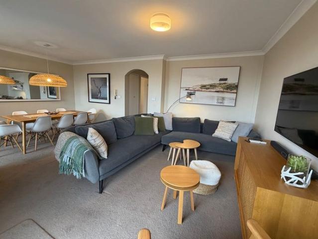 3 Bedroom, 3 Bathroom Apartment with Lake Views
