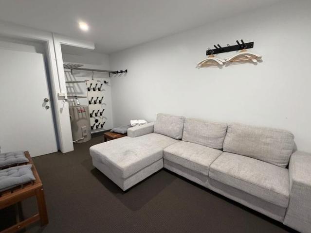 3 Bedroom, 3 Bathroom Apartment with Lake Views