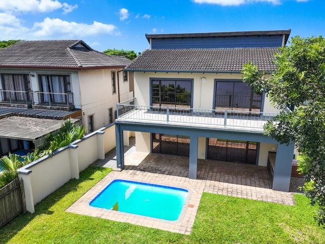 3 Bedroom, 3 Bathroom House with lake view on Mzingazi Golf estate