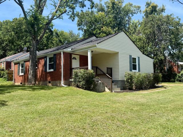 3 Bedroom 1 Bath House in Madison with Amenities! $1875/mo