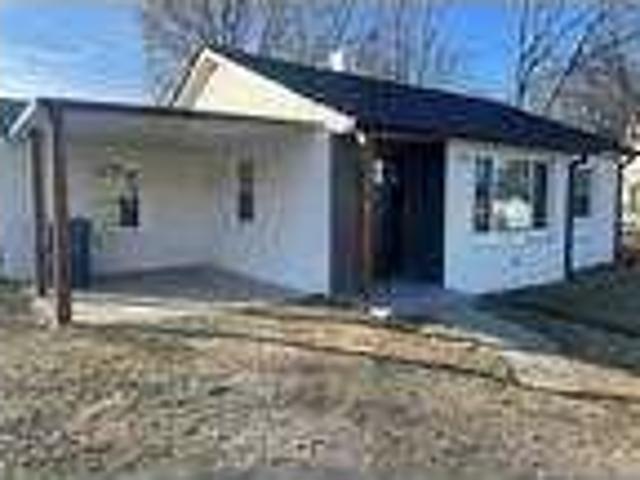 3 Bedroom 1 Bath In Hickory NC 28602